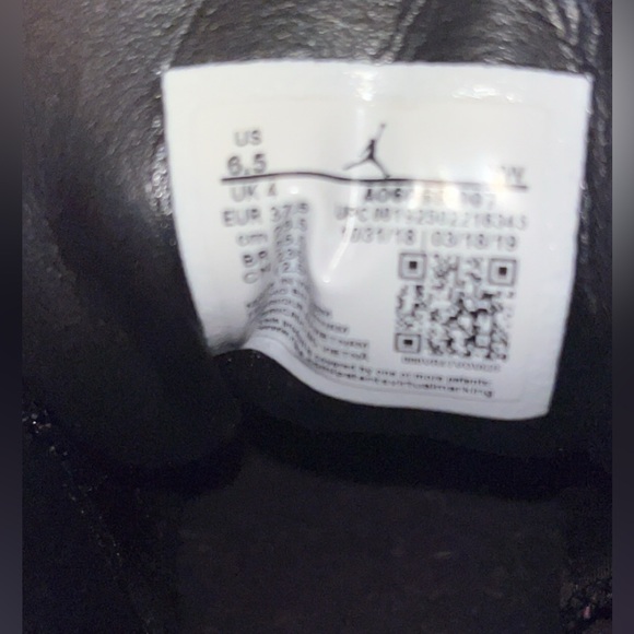 Jordans - Picture 6 of 6